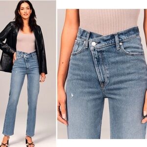 Abercrombie & Fitch 90's Straight Ultra High Rise Denim Jeans Size 27 or 4
